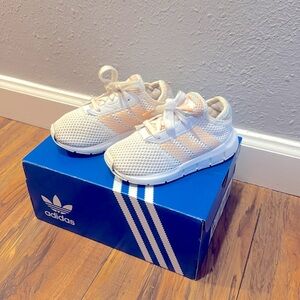 Adidas Toddler Swift Run Sneakers White with Peach Stripes US 8